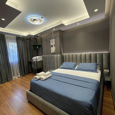 Peaky Hotel Durres Bagian luar foto