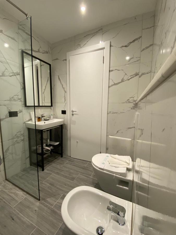 Peaky Hotel Durres Bagian luar foto