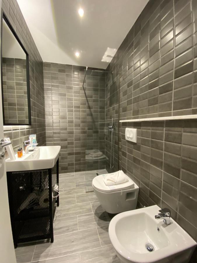 Peaky Hotel Durres Bagian luar foto