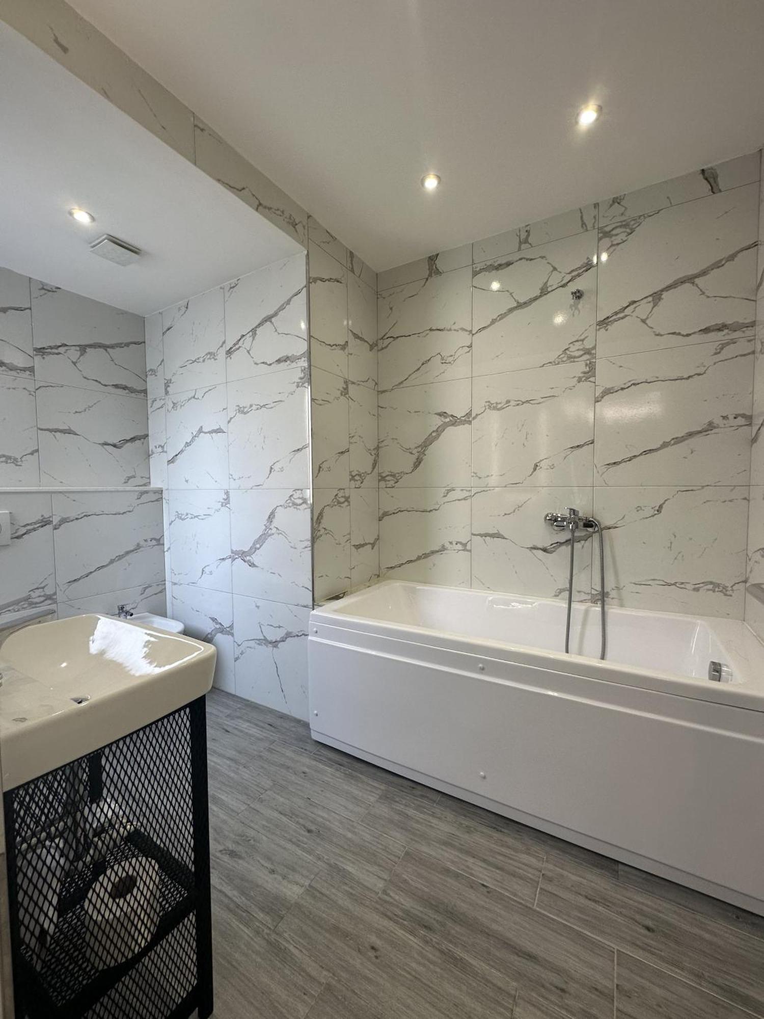 Peaky Hotel Durres Bagian luar foto