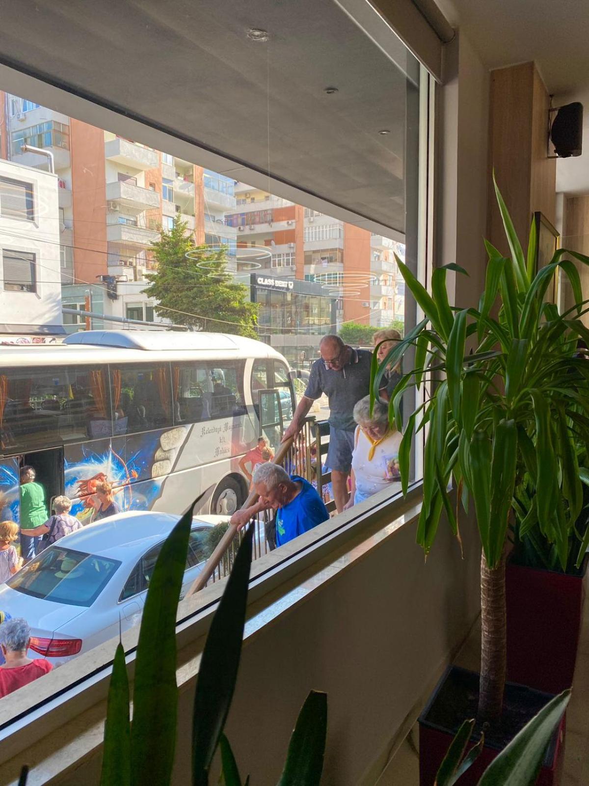 Peaky Hotel Durres Bagian luar foto