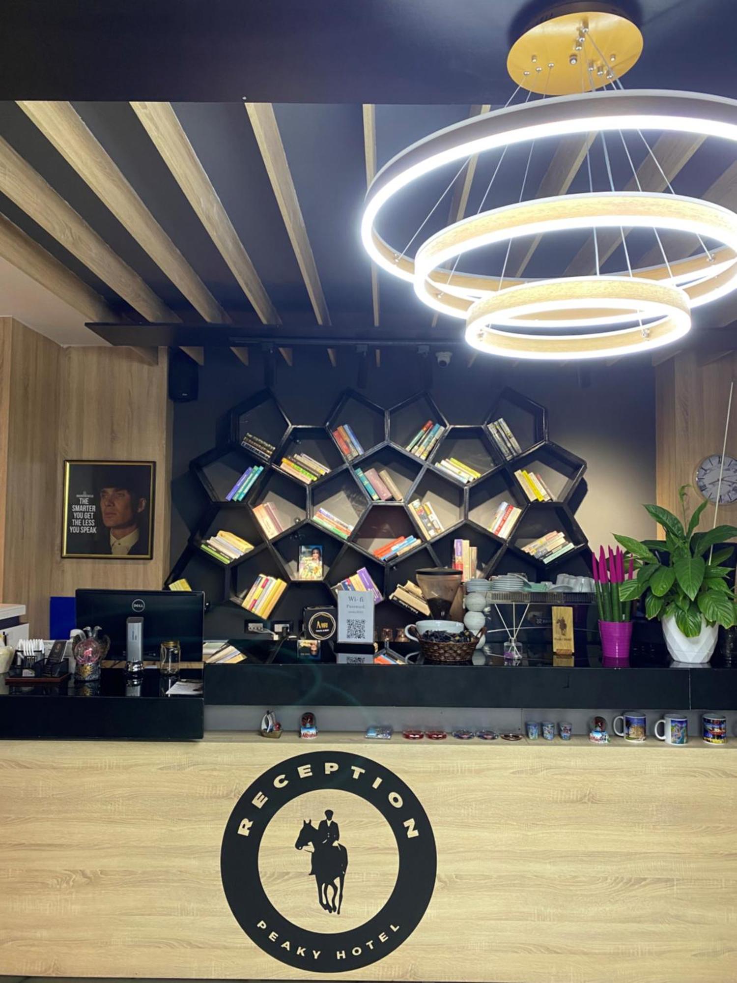Peaky Hotel Durres Bagian luar foto