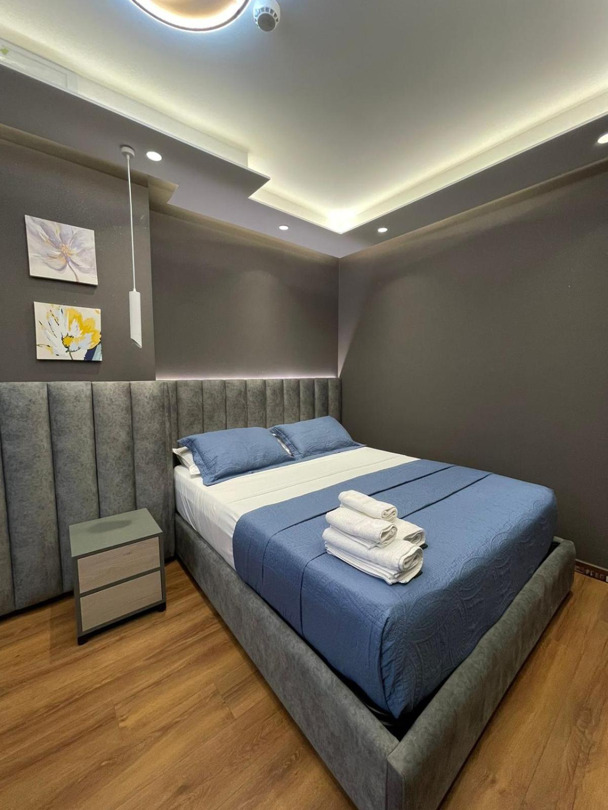Peaky Hotel Durres Bagian luar foto