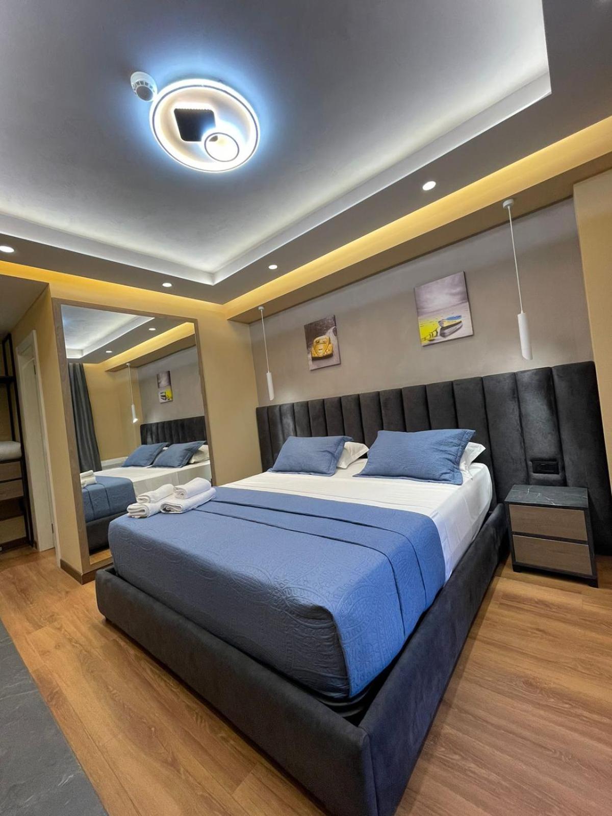 Peaky Hotel Durres Bagian luar foto