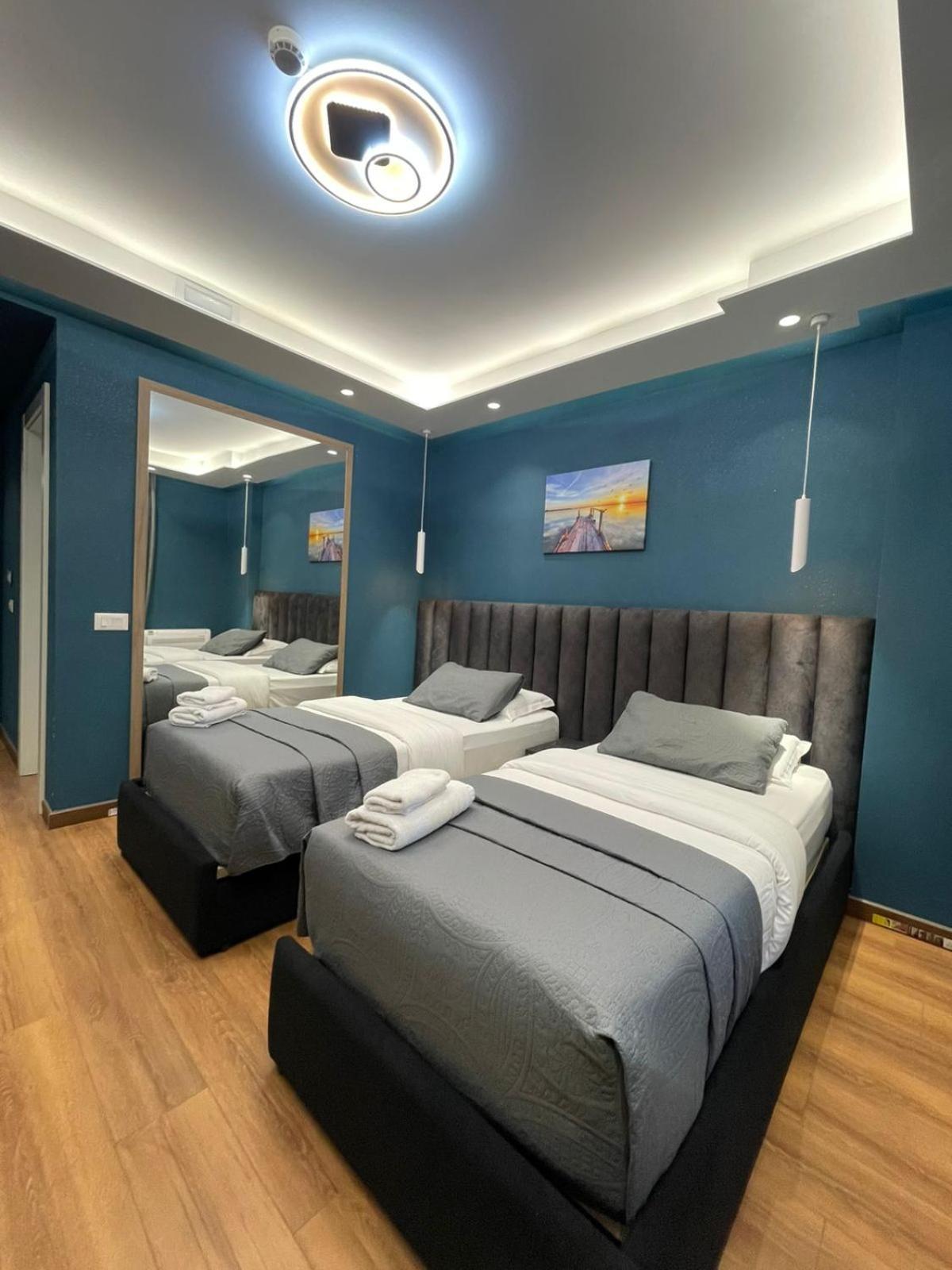 Peaky Hotel Durres Bagian luar foto