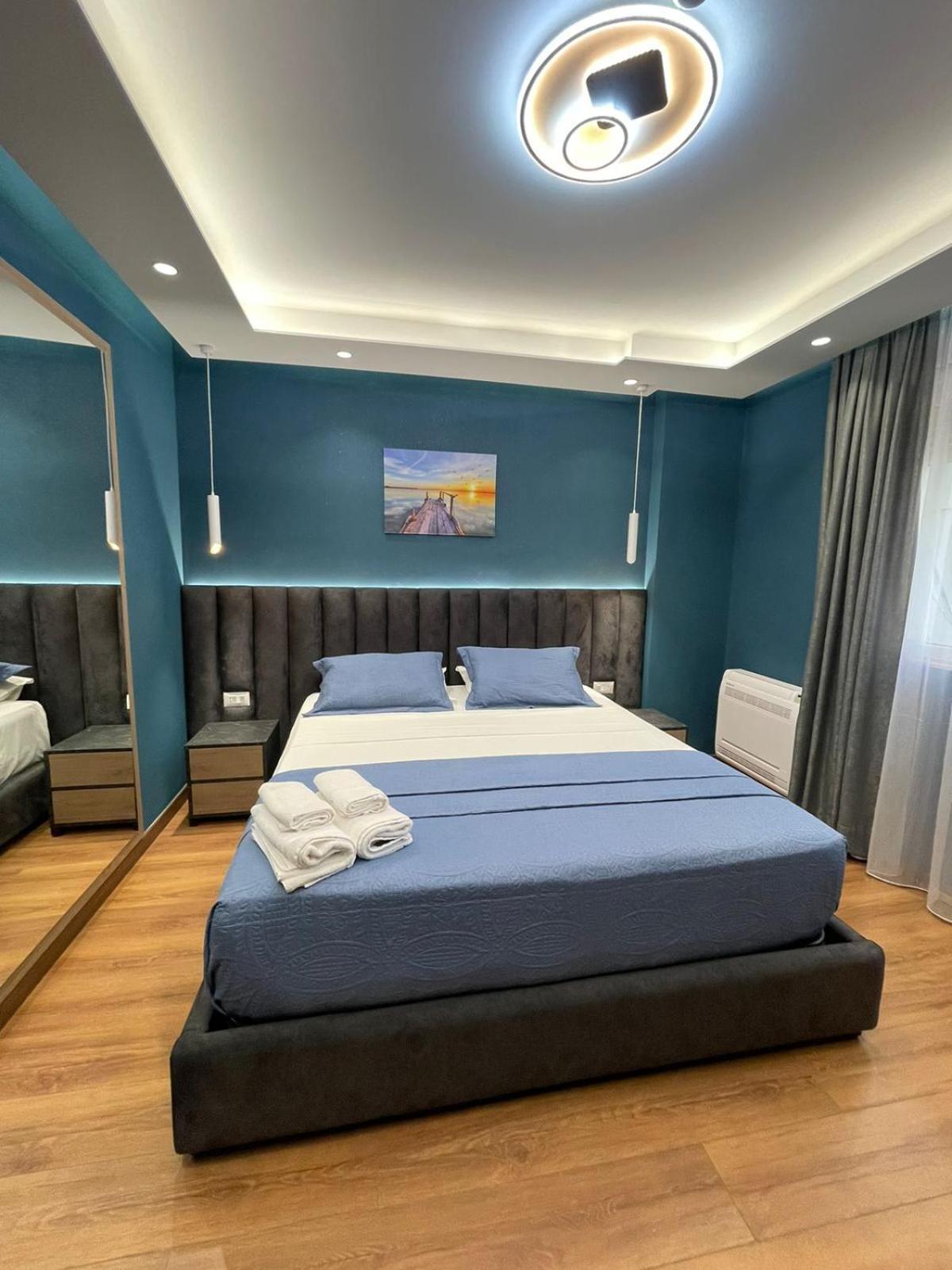 Peaky Hotel Durres Bagian luar foto